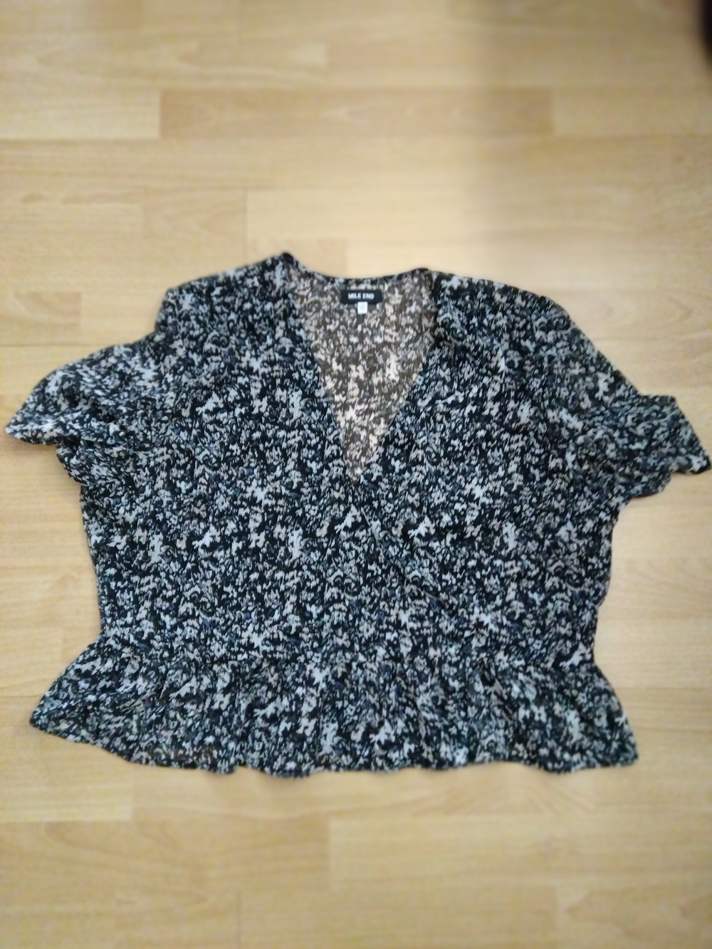 Mossimo Supply Co. Black & White Floral V-Neck Smocked-Waist Blouse
